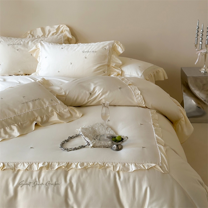 91家纺网 家纺一手货源 找家纺 宏羽纺家纺 2025新款100s全棉纯棉贡缎司马棉法式刺绣花边四件套 蝶梦-奶油芝芝