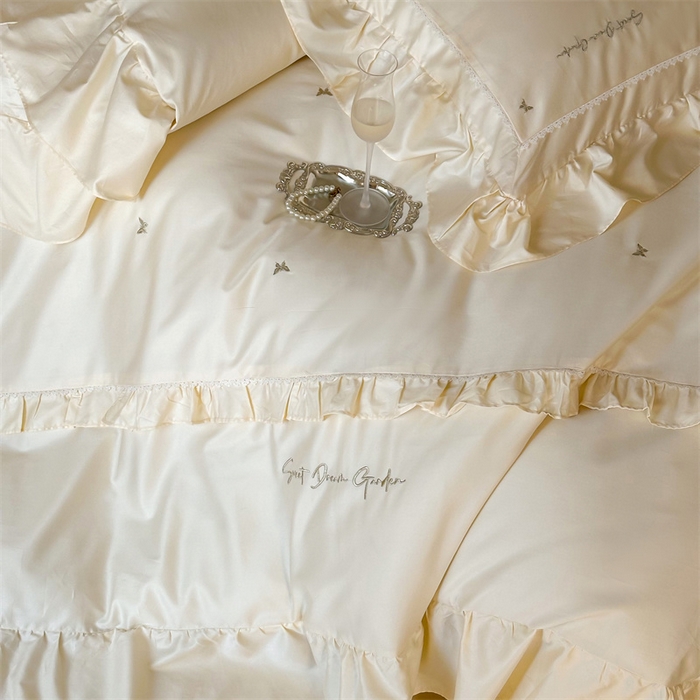 91家纺网 家纺一手货源 找家纺 宏羽纺家纺 2025新款100s全棉纯棉贡缎司马棉法式刺绣花边四件套 蝶梦-奶油芝芝