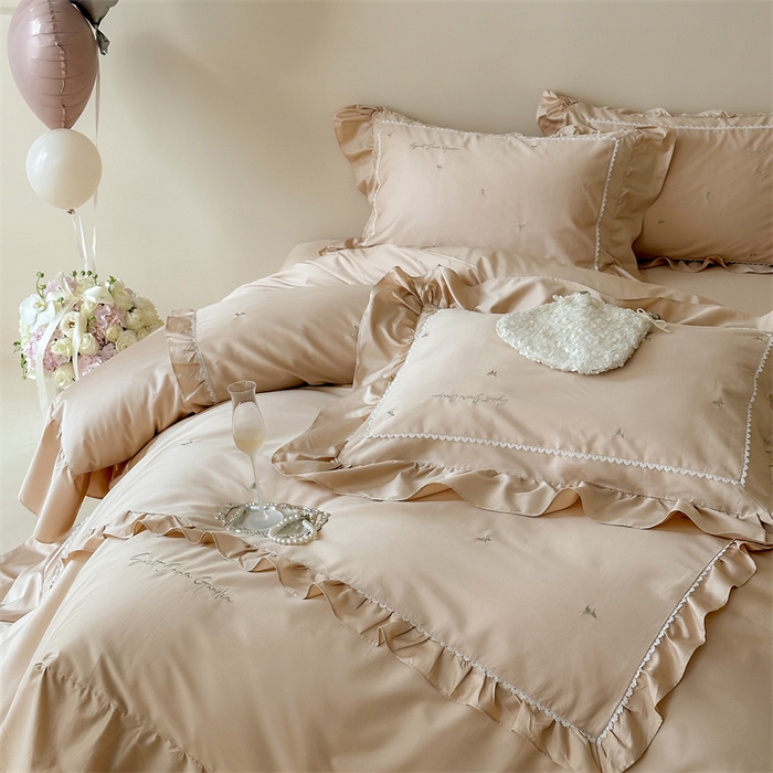 91家纺网 家纺一手货源 找家纺 宏羽纺家纺 2025新款100s全棉纯棉贡缎司马棉法式刺绣花边四件套 蝶梦-浅香槟