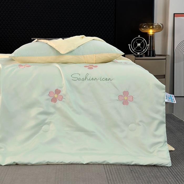 91家纺网 家纺一手货源 找家纺 益多眠 2025新款水洗真丝刺绣夏被夏凉被空调被四件套 幸运花瓣-水果奶黄