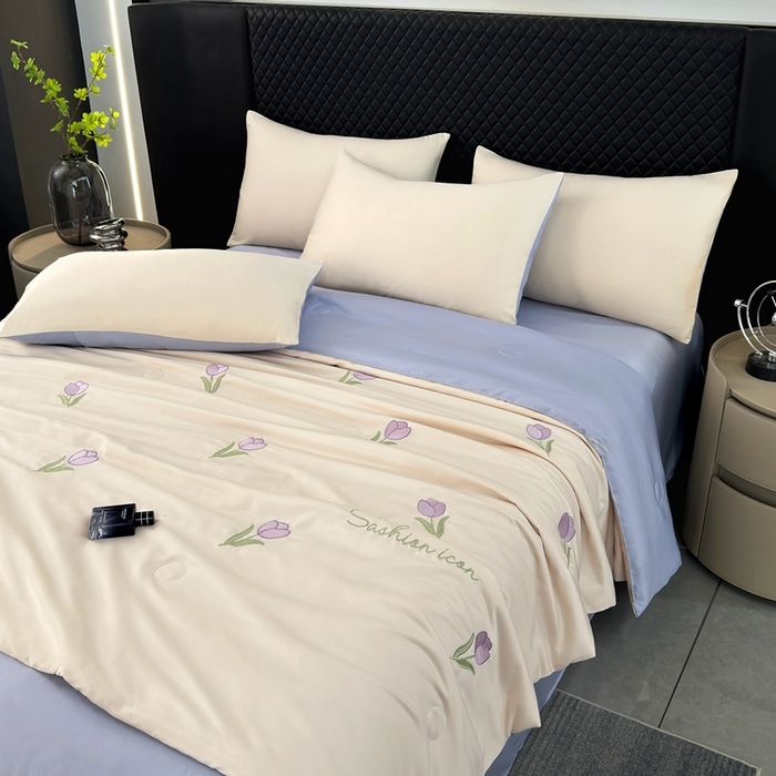 91家纺网 家纺一手货源 找家纺 益多眠 2025新款水洗真丝刺绣夏被夏凉被空调被四件套 郁金香-奶白紫