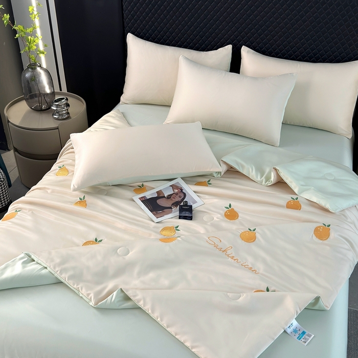91家纺网 家纺一手货源 找家纺 益多眠 2025新款水洗真丝刺绣夏被夏凉被空调被四件套 橘子-奶白绿