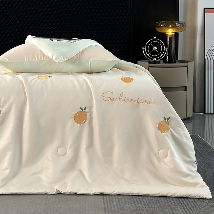91家纺网 家纺一手货源 找家纺 益多眠 2025新款水洗真丝刺绣夏被夏凉被空调被四件套 橘子-奶白绿