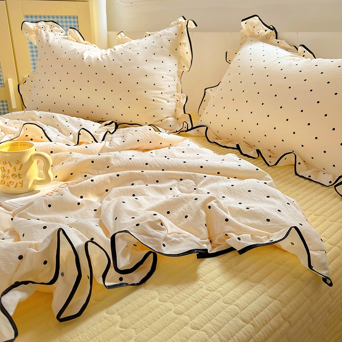 91家纺网 家纺一手货源 找家纺 美梦家纺 2025新款皱皱纱花边夏被床盖四件套 米波点