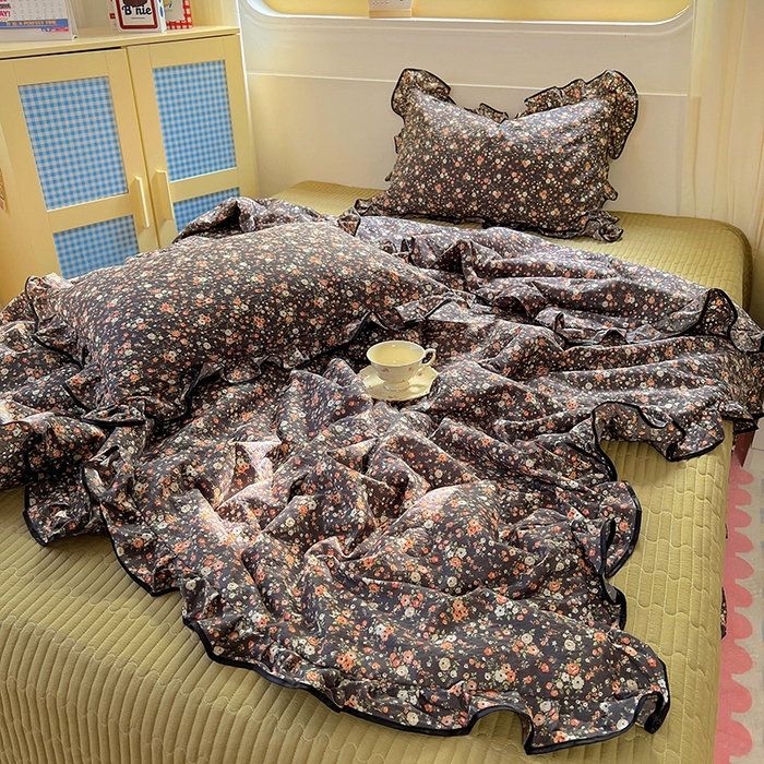 91家纺网 家纺一手货源 找家纺 美梦家纺 2025新款皱皱纱花边夏被床盖四件套 小片尾曲