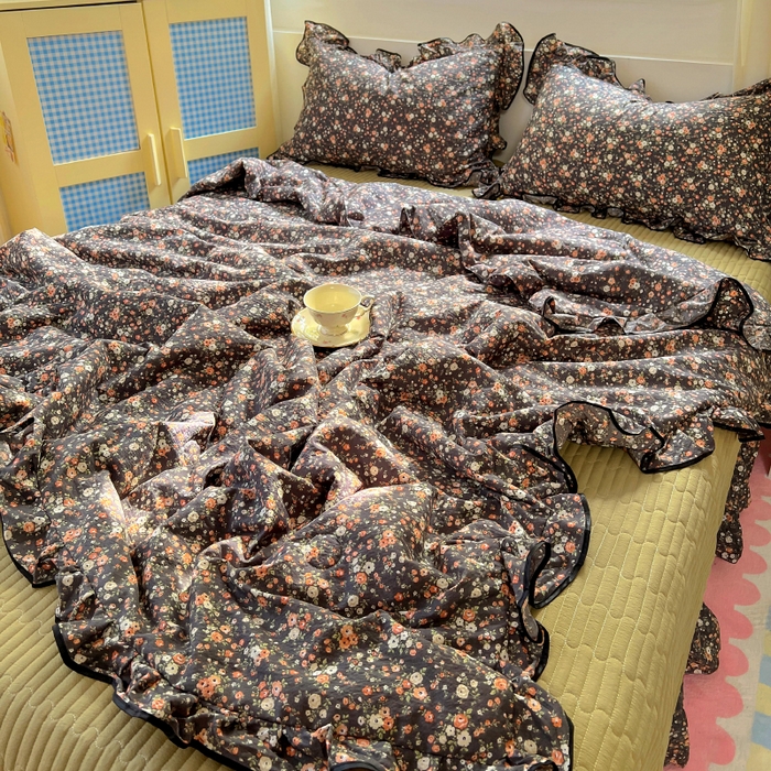 91家纺网 家纺一手货源 找家纺 美梦家纺 2025新款皱皱纱花边夏被床盖四件套 小片尾曲