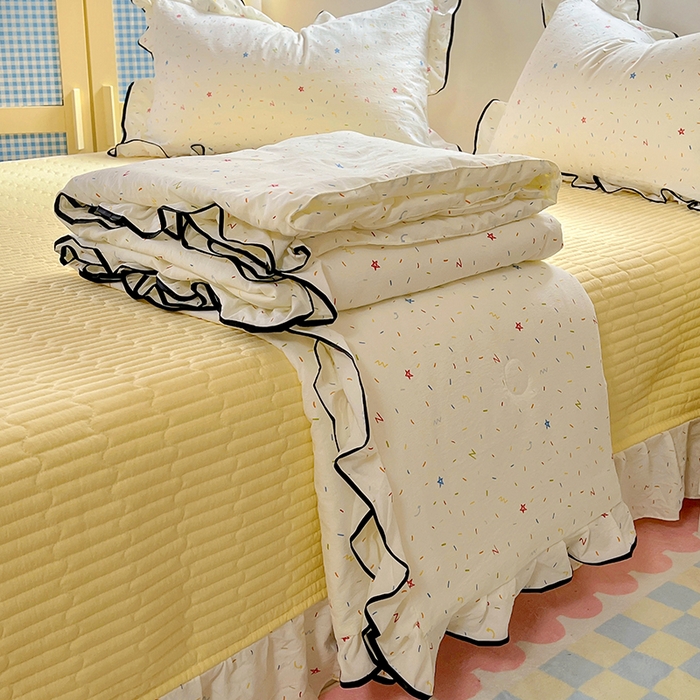 91家纺网 家纺一手货源 找家纺 （总）美梦家纺 2025新款皱皱纱花边夏被床盖四件套,蜡笔画,相思粉,呆萌西高地,恋如青柠香,米波点,木棉小熊,小片尾曲,相思兰