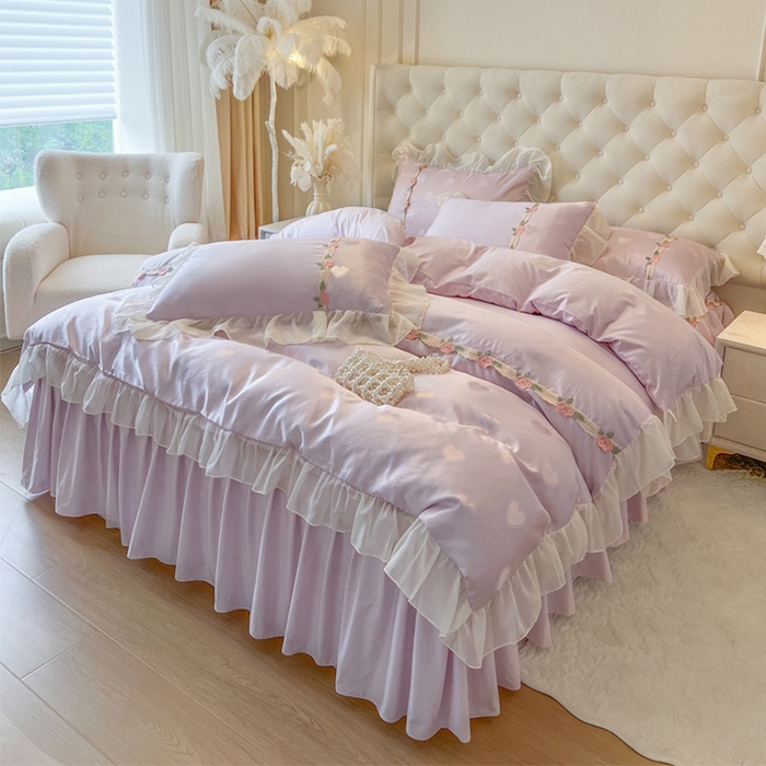 91家纺网 家纺一手货源 找家纺 瑞宝 2025新款法式花边全棉贡缎提花床裙款三件套-梦之语 梦之语-香芋紫