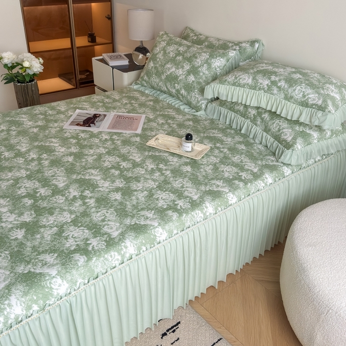 91家纺网 家纺一手货源 找家纺 九花鹿 2025新款PE双面提花床裙冰丝席-莫奈玫瑰 莫奈玫瑰-浅绿