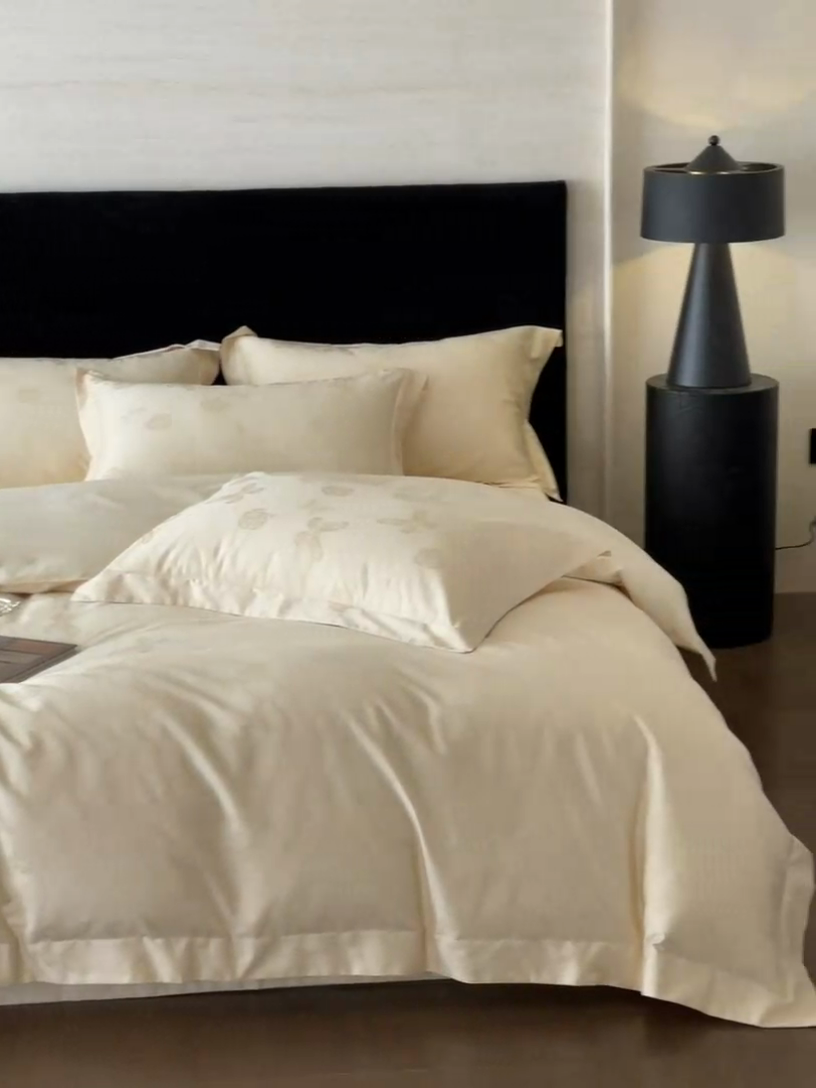 91家纺网 家纺一手货源 找家纺 凡客家居 2025新款100支（5050双股）长绒棉全棉提花四件套 花间集-浅香槟