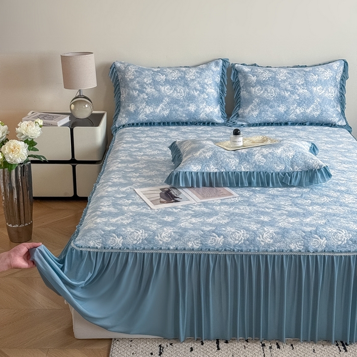 91家纺网 家纺一手货源 找家纺 九花鹿 2025新款PE双面提花床裙冰丝席-莫奈玫瑰 莫奈玫瑰-天空蓝