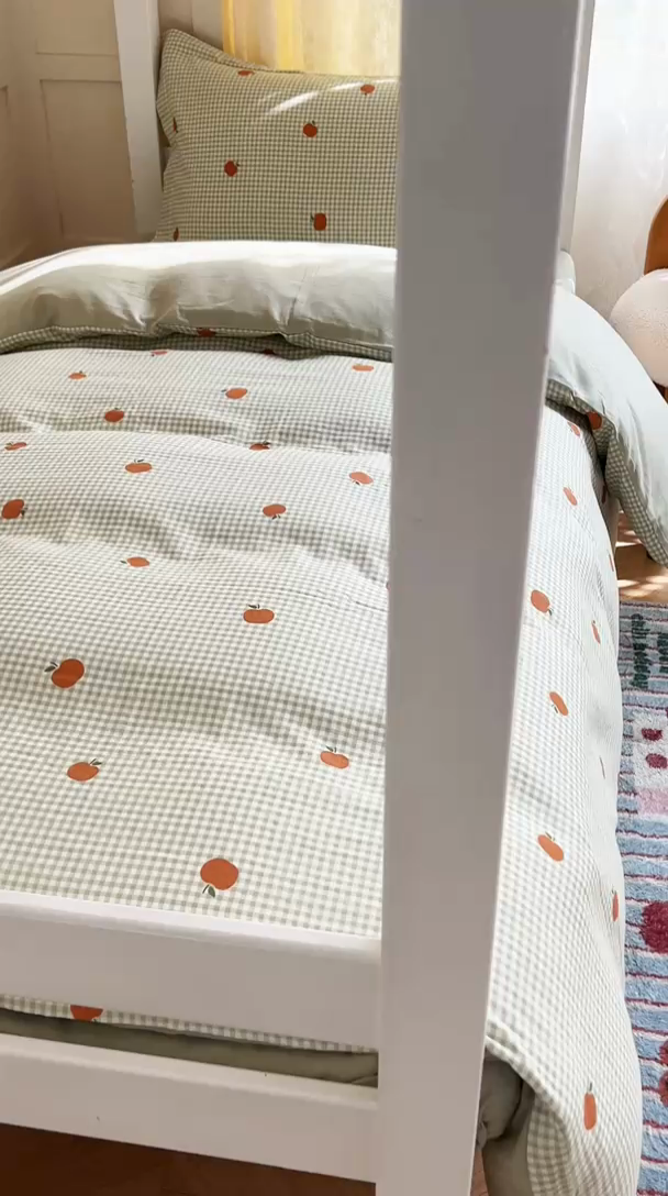 91家纺网 家纺一手货源 找家纺 锦罗绣 2025新款全棉双层纱学生套件三件套 甜桔