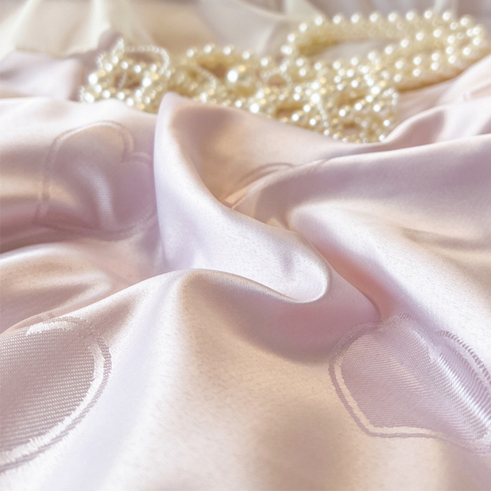 91家纺网 家纺一手货源 找家纺 瑞宝 2025新款法式花边全棉贡缎提花床裙款四件套-梦之语（控价265起） 梦之语-香芋紫