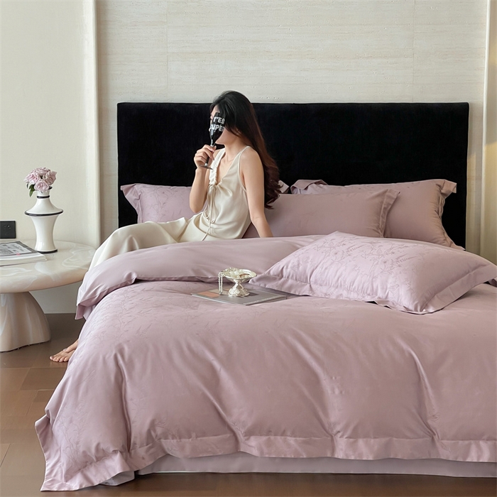 91家纺网 家纺一手货源 找家纺 凡客家居 2025新款100支（5050双股）长绒棉全棉提花四件套 陌上枝头-莫奈紫