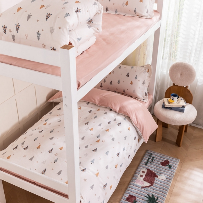 91家纺网 家纺一手货源 找家纺 锦罗绣 2025新款全棉双层纱学生套件三件套 小松树