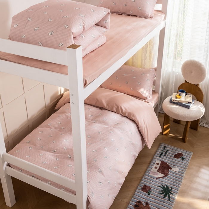 91家纺网 家纺一手货源 找家纺 锦罗绣 2025新款全棉双层纱学生套件三件套 好奇小狗