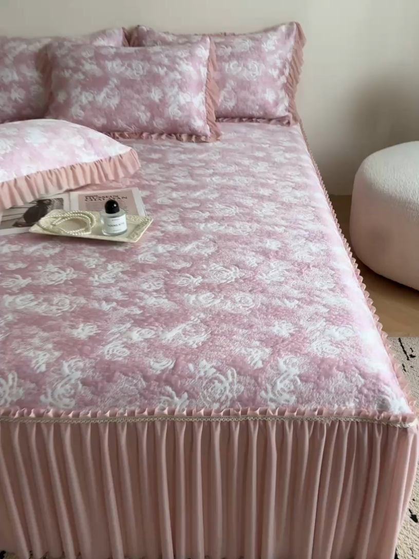 91家纺网 家纺一手货源 找家纺 九花鹿 2025新款PE双面提花床裙冰丝席-莫奈玫瑰 莫奈玫瑰-浅粉