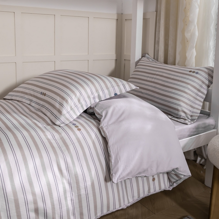 91家纺网 家纺一手货源 找家纺 锦罗绣 2025新款全棉双层纱学生套件三件套 寂羽