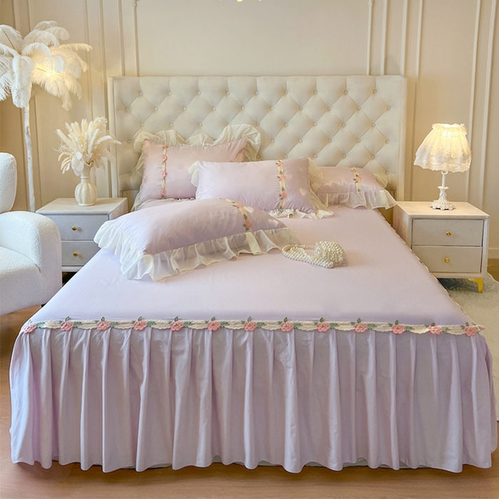 91家纺网 家纺一手货源 找家纺 瑞宝 2025新款法式花边全棉贡缎提花床裙款四件套-梦之语（控价265起） 梦之语-香芋紫