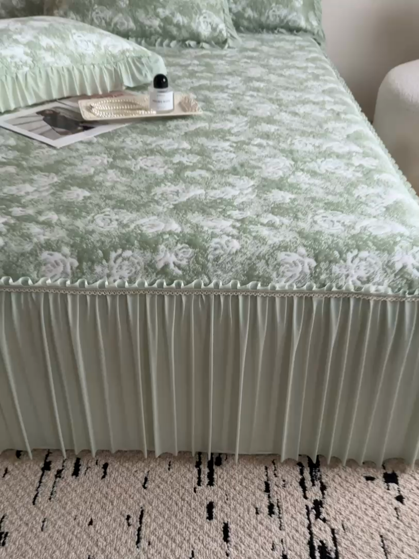 91家纺网 家纺一手货源 找家纺 九花鹿 2025新款PE双面提花床裙冰丝席-莫奈玫瑰 莫奈玫瑰-浅绿