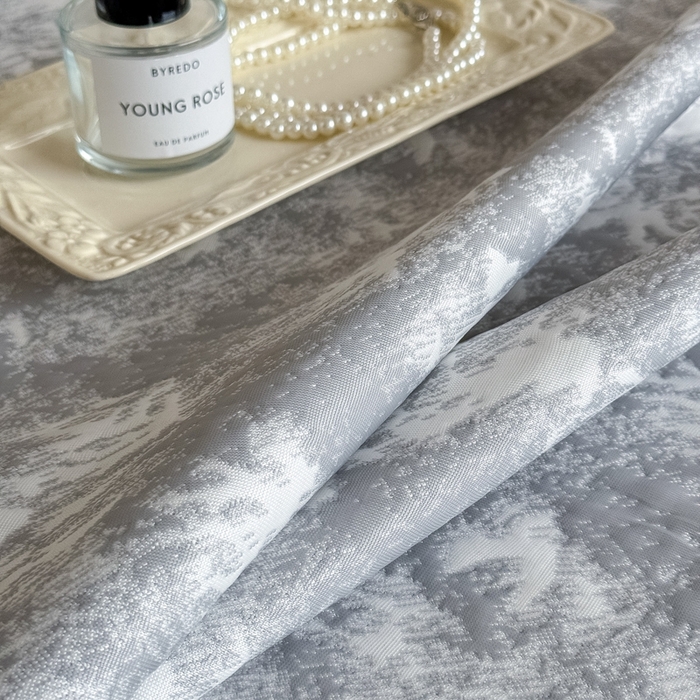 91家纺网 家纺一手货源 找家纺 九花鹿 2025新款PE双面提花床裙冰丝席-莫奈玫瑰 莫奈玫瑰-浅灰