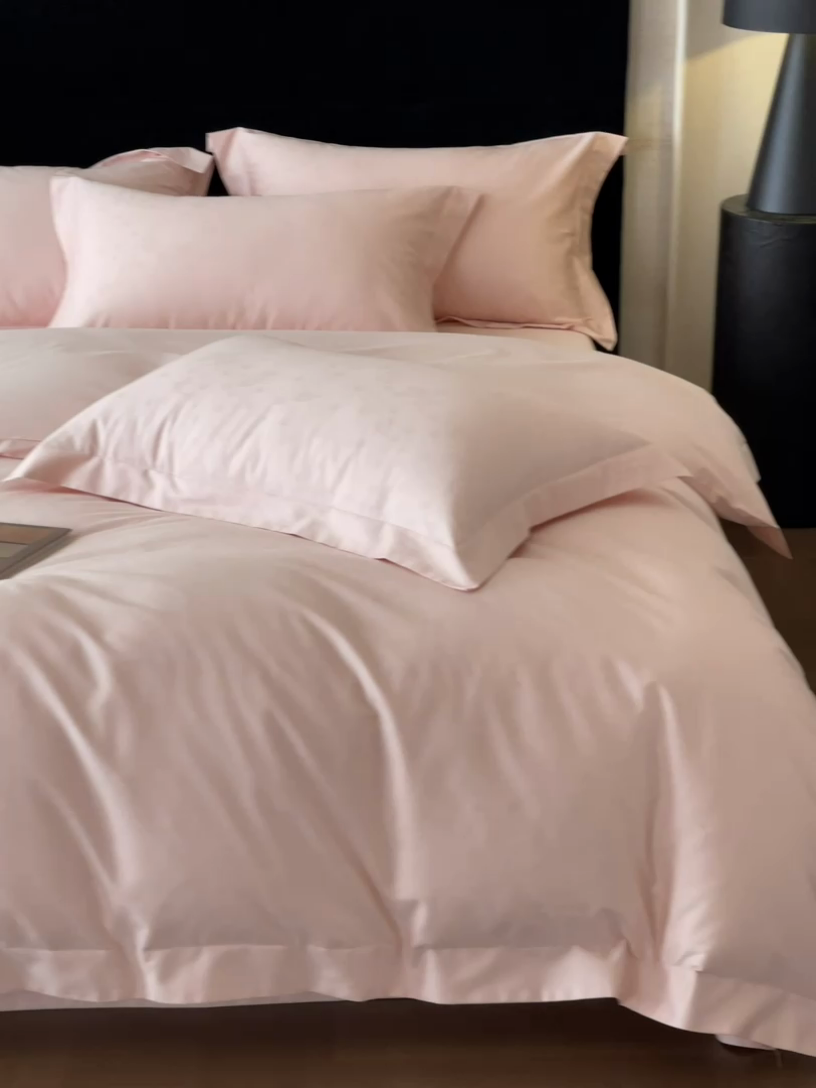 91家纺网 家纺一手货源 找家纺 凡客家居 2025新款100支（5050双股）长绒棉全棉提花四件套 朵芙-仙桃粉