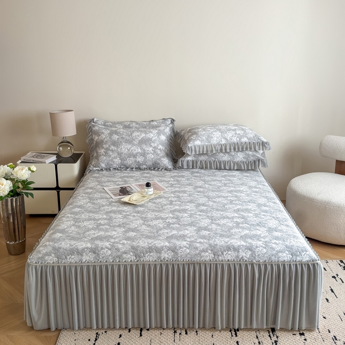 91家纺网 家纺一手货源 找家纺 九花鹿 2025新款PE双面提花床裙冰丝席-莫奈玫瑰 莫奈玫瑰-浅灰