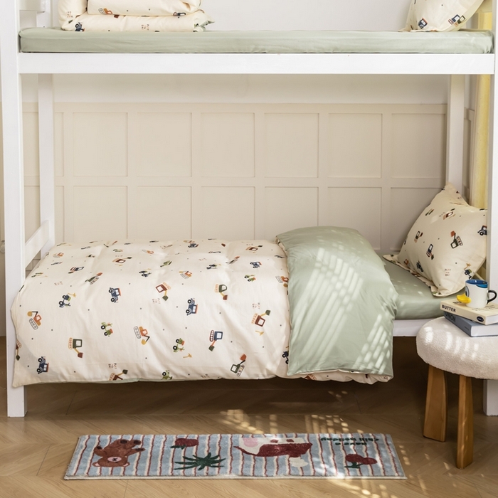 91家纺网 家纺一手货源 找家纺 锦罗绣 2025新款全棉双层纱学生套件三件套 萌趣汽车1