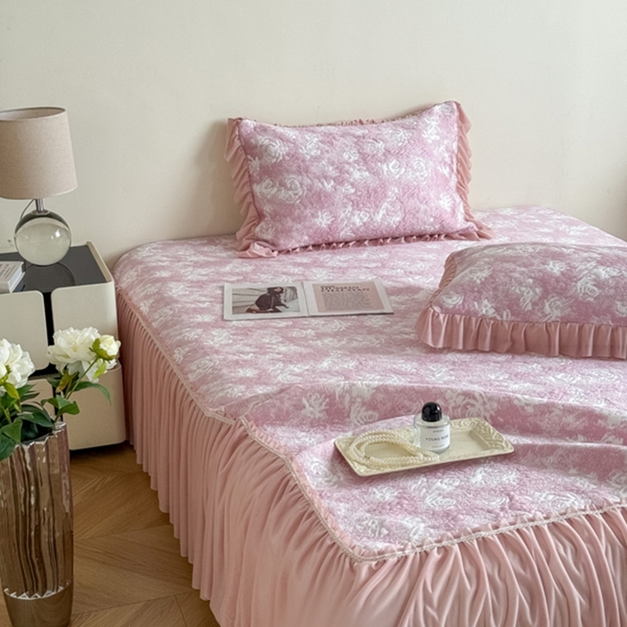 91家纺网 家纺一手货源 找家纺 （总）九花鹿 2025新款PE双面提花床裙冰丝席-莫奈玫瑰