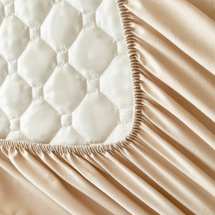 91家纺网 家纺一手货源 找家纺 欧邦 2025新款四季款纯色水洗棉夹棉床笠床垫保护罩 磨毛方格-卡其