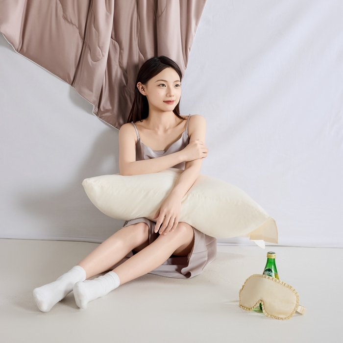 91家纺网 家纺一手货源 找家纺 （总）丽卡家纺2025新款冰丽丝锦氨凉感夏被子被芯