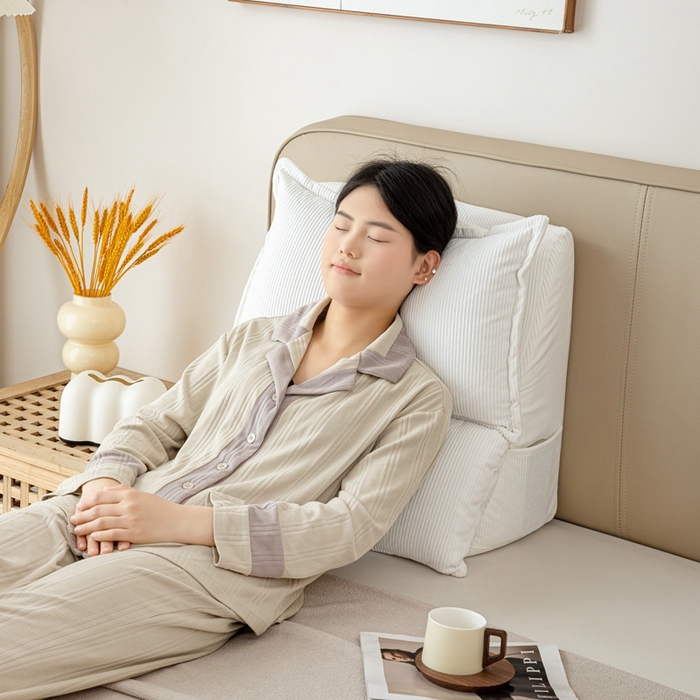 91家纺网 家纺一手货源 找家纺 沐沐家纺 2026新款灯芯绒立体护腰靠枕 立体灯芯绒-白色