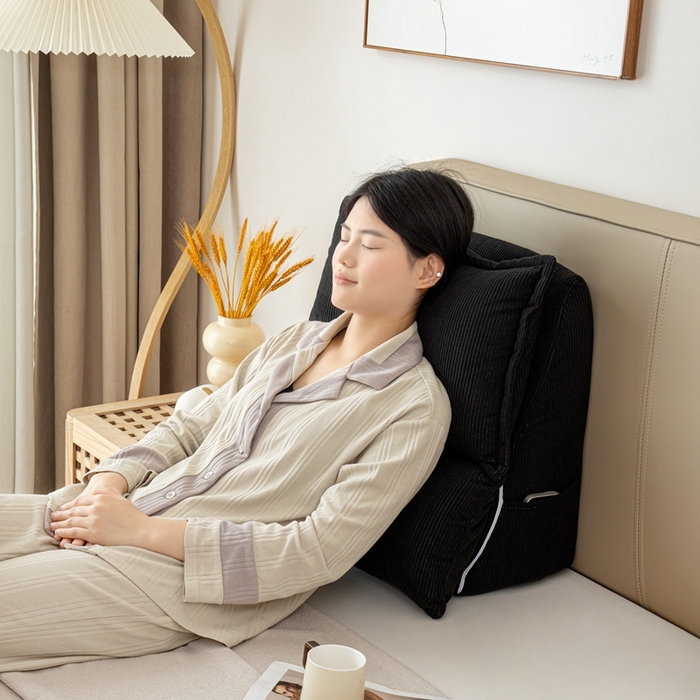 91家纺网 家纺一手货源 找家纺 沐沐家纺 2026新款灯芯绒立体护腰靠枕 立体灯芯绒-黑色