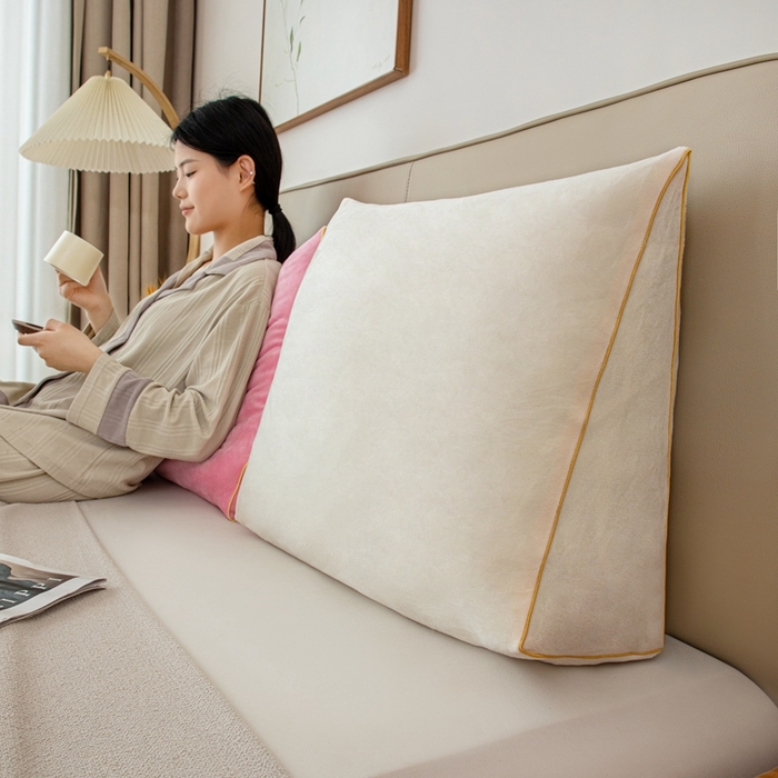 91家纺网 家纺一手货源 找家纺 沐沐2026新款宝宝绒三角靠背 白色