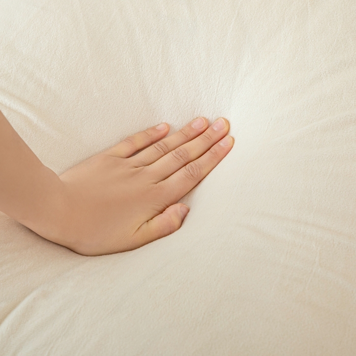 91家纺网 家纺一手货源 找家纺 沐沐2026新款宝宝绒三角靠背 白色