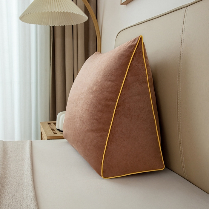 91家纺网 家纺一手货源 找家纺 沐沐2026新款宝宝绒三角靠背 咖啡色