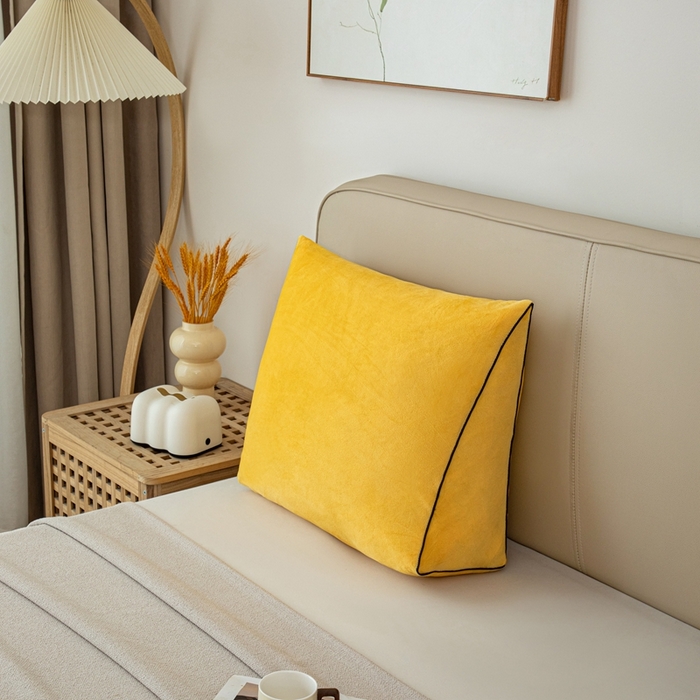 91家纺网 家纺一手货源 找家纺 沐沐2026新款宝宝绒三角靠背 明黄色