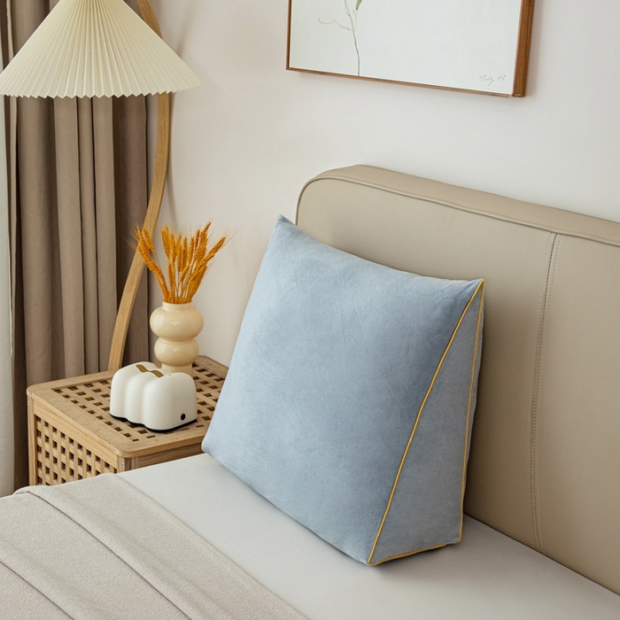 91家纺网 家纺一手货源 找家纺 沐沐2026新款宝宝绒三角靠背 浅灰色