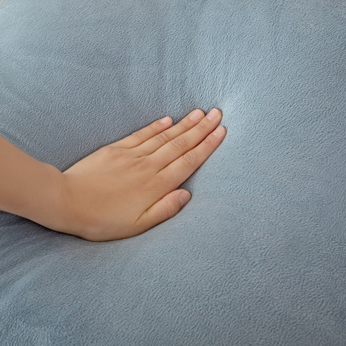 91家纺网 家纺一手货源 找家纺 沐沐2026新款宝宝绒三角靠背 浅灰色