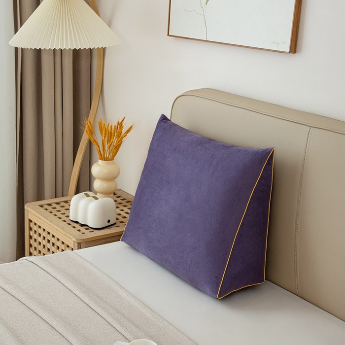 91家纺网 家纺一手货源 找家纺 沐沐2026新款宝宝绒三角靠背 紫色