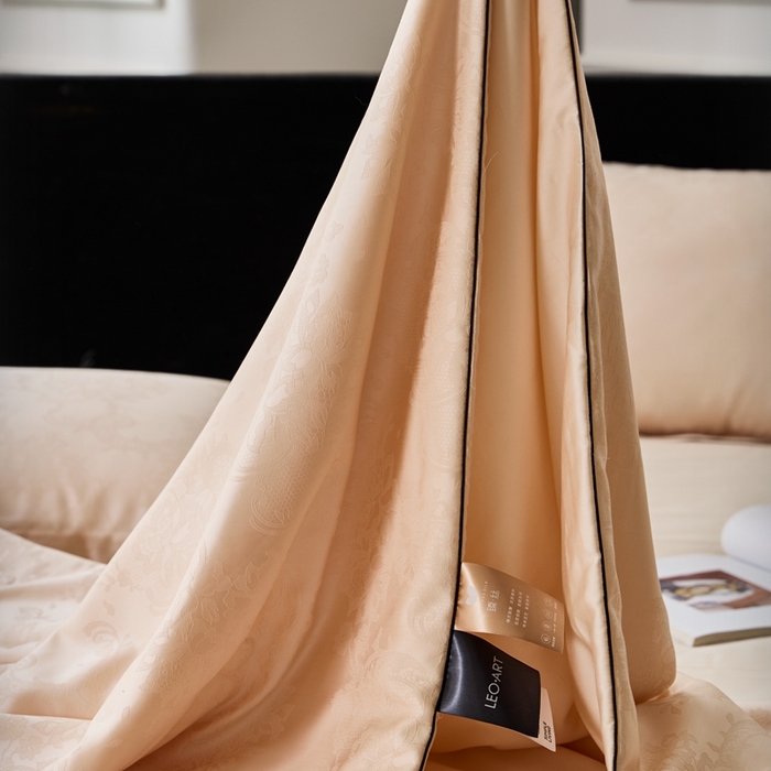 91家纺网 家纺一手货源 找家纺 涞澳家纺 2025新款天丝提花夏被 芳庭-棕玉