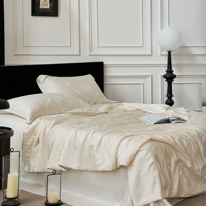 91家纺网 家纺一手货源 找家纺 涞澳家纺 2025新款天丝提花夏被 叶茂-白