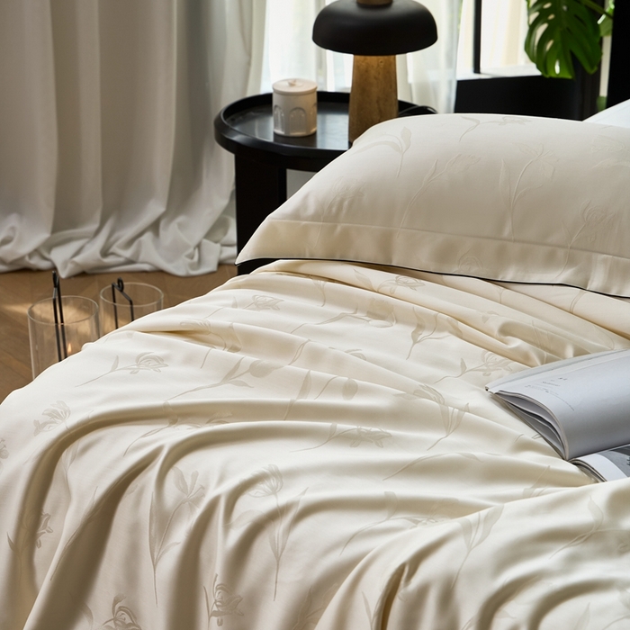 91家纺网 家纺一手货源 找家纺 涞澳家纺 2025新款天丝提花夏被 叶茂-白