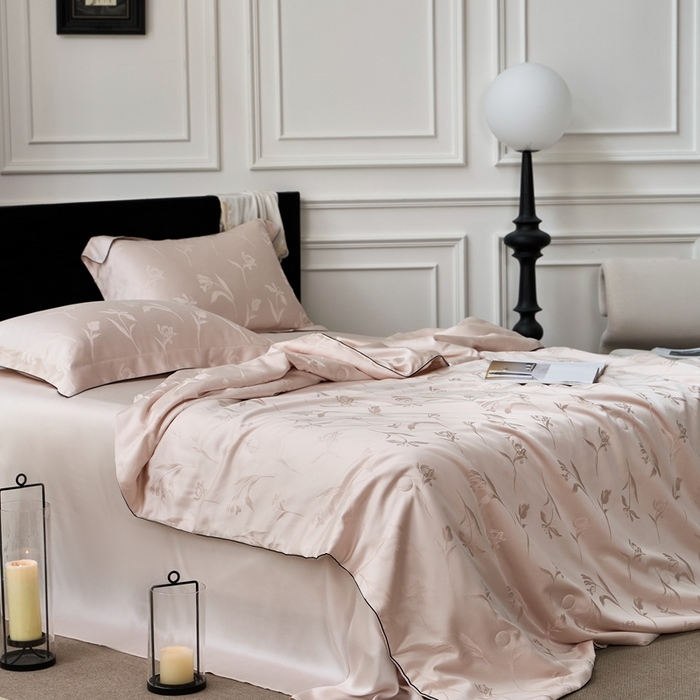 91家纺网 家纺一手货源 找家纺 涞澳家纺 2025新款天丝提花夏被 叶茂-粉