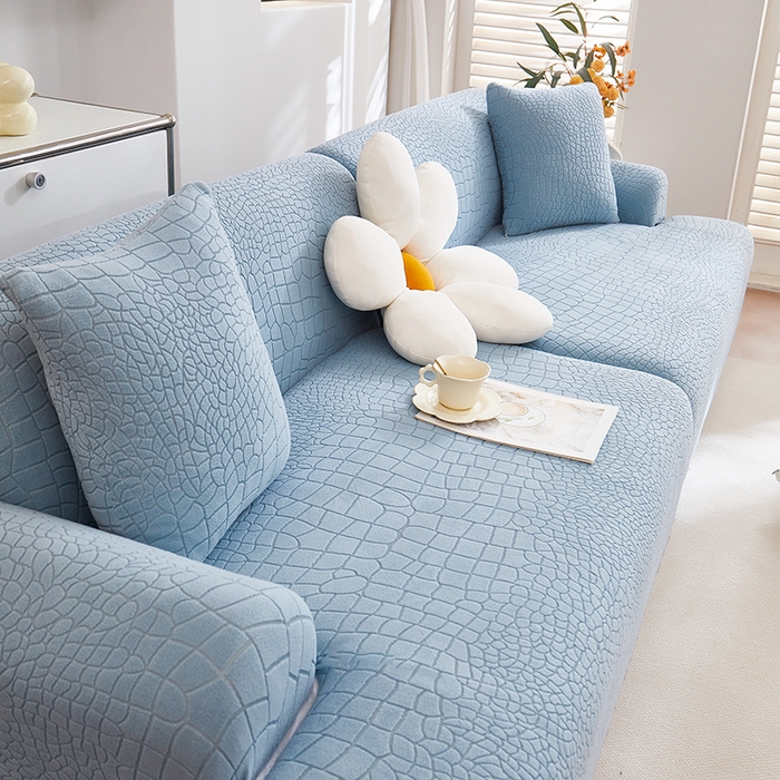 91家纺网 家纺一手货源 找家纺 （总）丝绮鹿 2025新款雕花绒水立方沙发套松紧款（直排图）