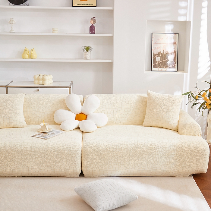 91家纺网 家纺一手货源 找家纺 丝绮鹿 2025新款雕花绒水立方沙发套松紧款（直排图） 米白