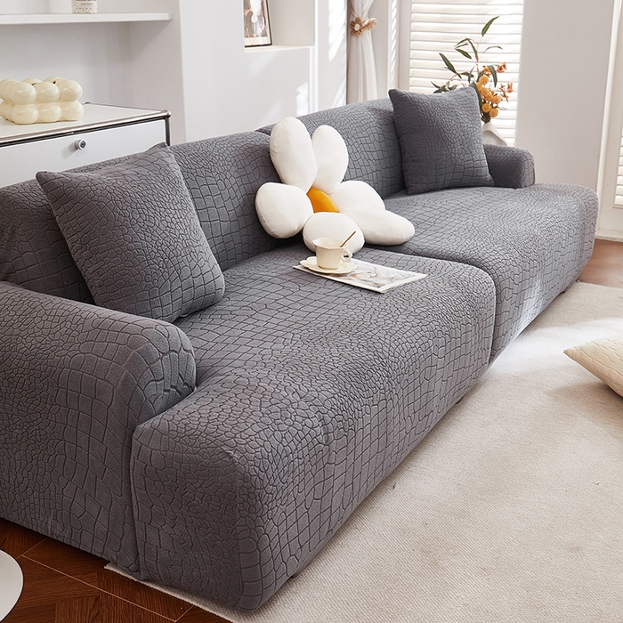 91家纺网 家纺一手货源 找家纺 丝绮鹿 2025新款雕花绒水立方沙发套松紧款（直排图） 深灰