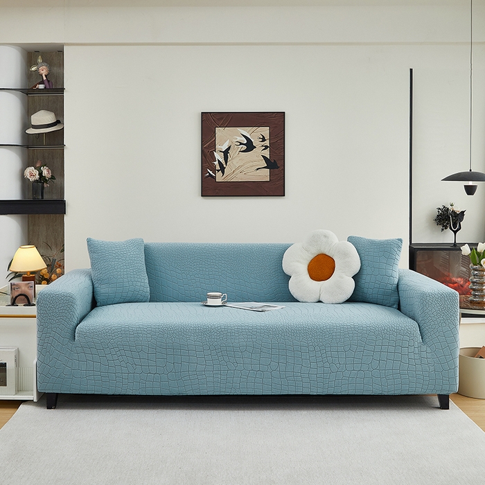 91家纺网 家纺一手货源 找家纺 丝绮鹿 2025新款雕花绒水立方沙发套松紧款（三人图） 淡蓝