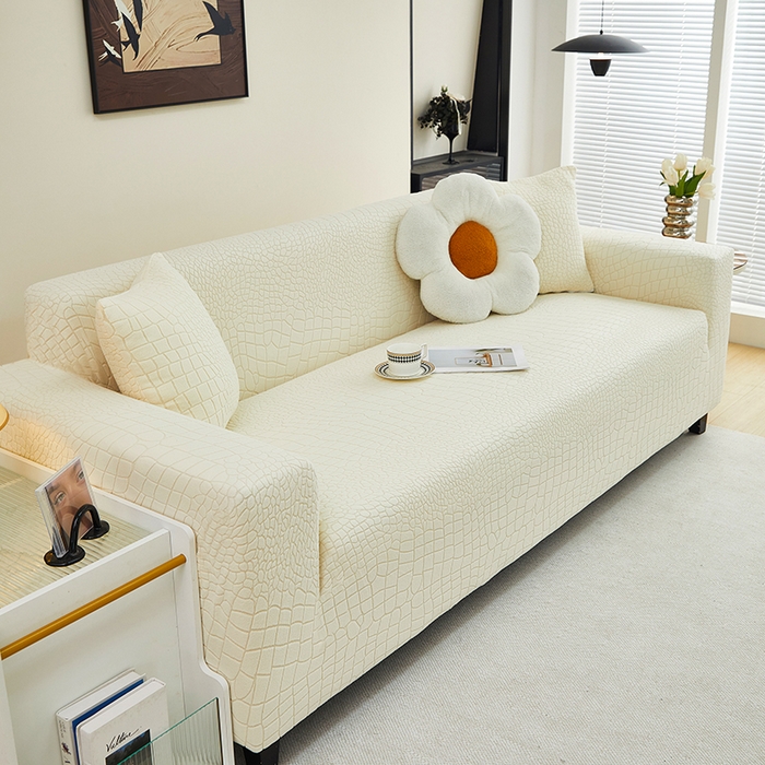 91家纺网 家纺一手货源 找家纺 丝绮鹿 2025新款雕花绒水立方沙发套松紧款（三人图） 米白