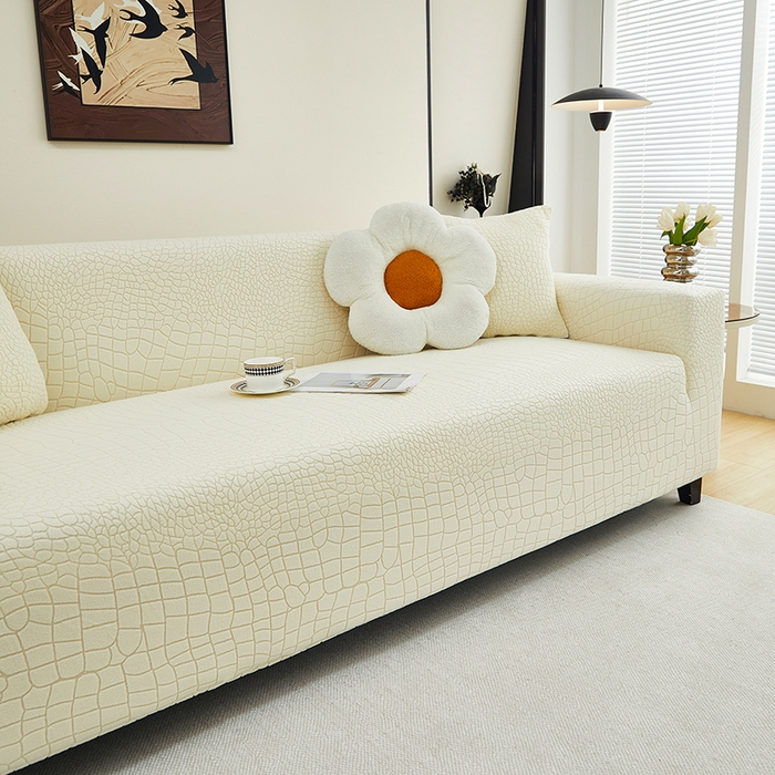 91家纺网 家纺一手货源 找家纺 丝绮鹿 2025新款雕花绒水立方沙发套松紧款（三人图） 米白